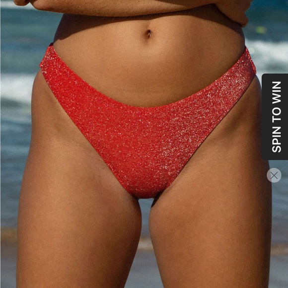 Gorgeous two piece bikini with sexy cut out top Red - Picture 6 of 16